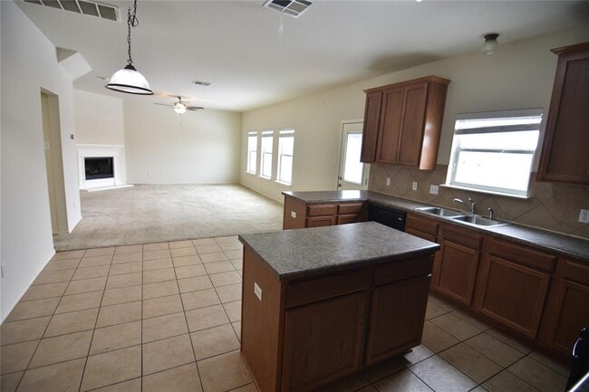 Building Photo - 2413 Rachel Ct