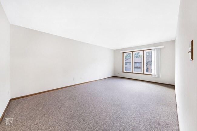 Building Photo - Two Bedroom Condo Elk Grove