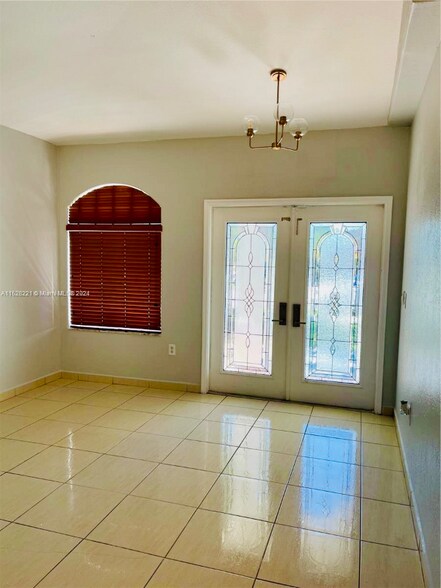 Building Photo - 20125 NW 78th Pl