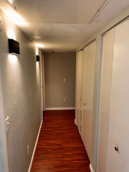 Building Photo - 1901 Desert Falls Ct