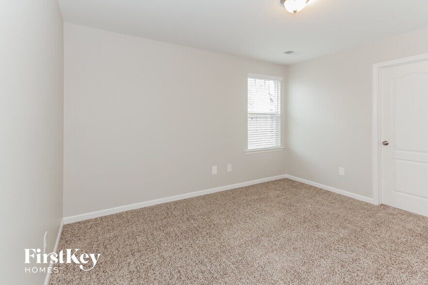 Building Photo - 2532 Wellshire Ct
