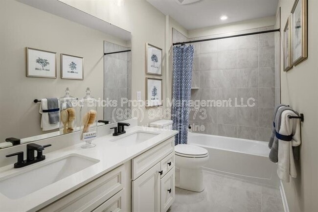 Building Photo - 1824 Giana Ln