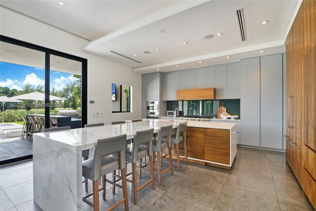 Building Photo - 7210 S Prestwick Pl