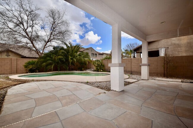 Building Photo - Beautiful Queen Creek home with a Pool!