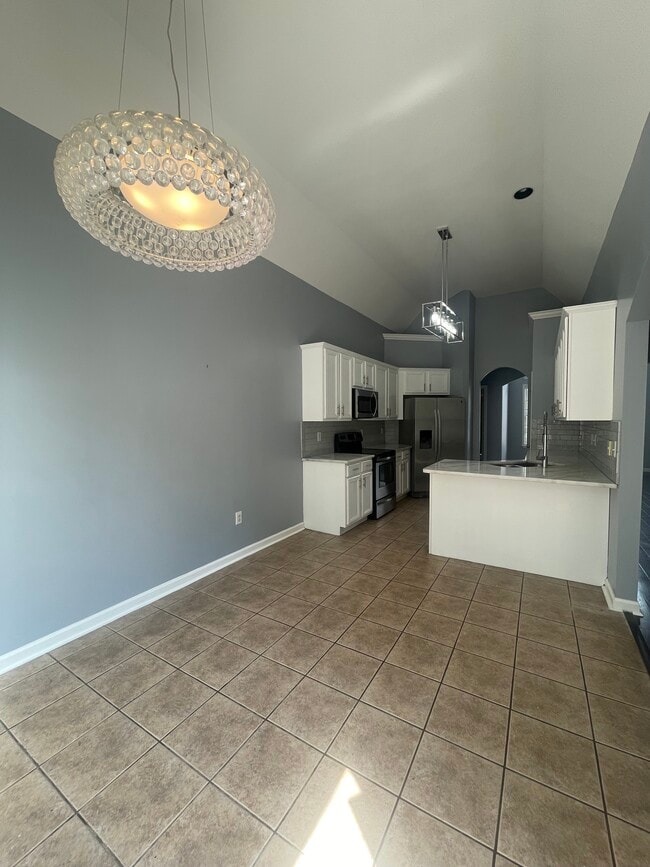 Building Photo - 237 Camden Lake Dr