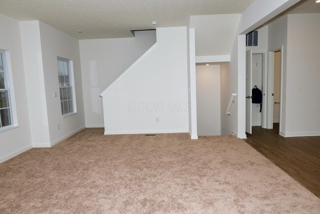 Building Photo - 130 Dusky Willow Dr