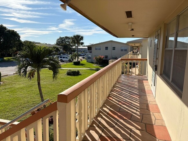 Building Photo - 230 Bedford E