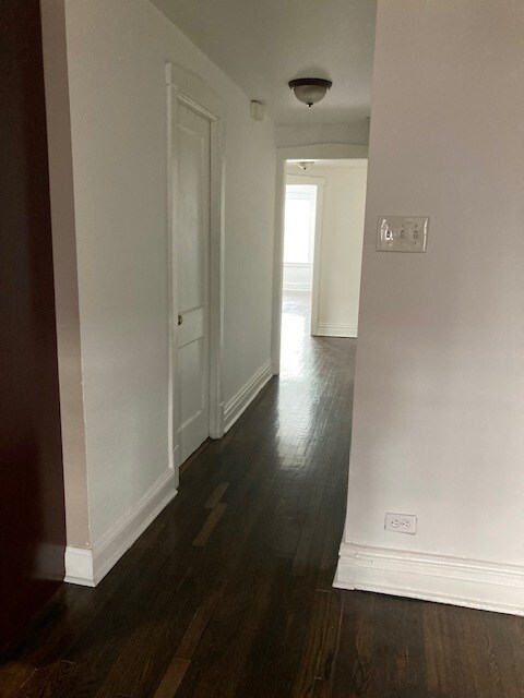 Building Photo - 1650 N Richmond St