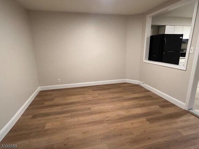 Building Photo - 68 Cottage Pl