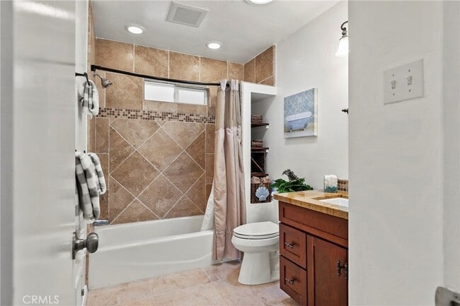 Building Photo - 126 Capistrano Ave