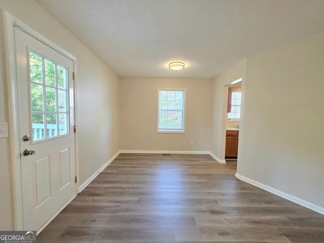 Building Photo - 232 Hampton Dr