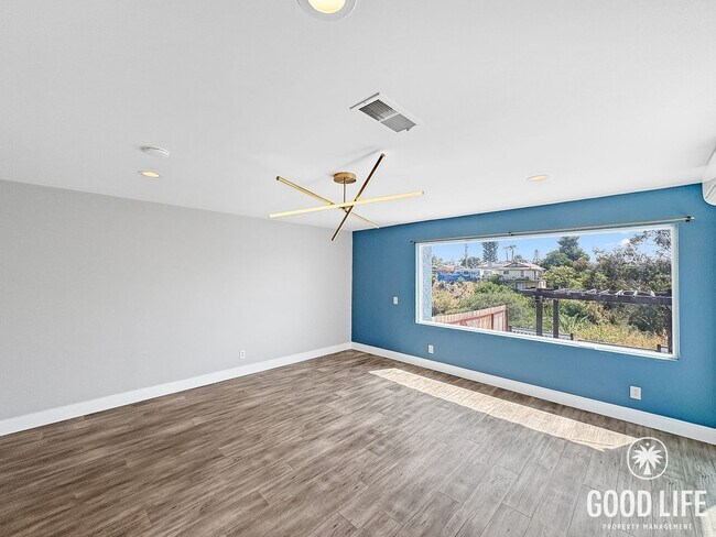 Building Photo - Sophisticated 2BD/2.5BA City Heights Home with Private Deck, Canyon Views & Soaking Tub
