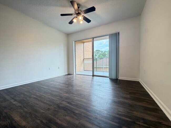 Building Photo - 3708 NW Adriatic Ln