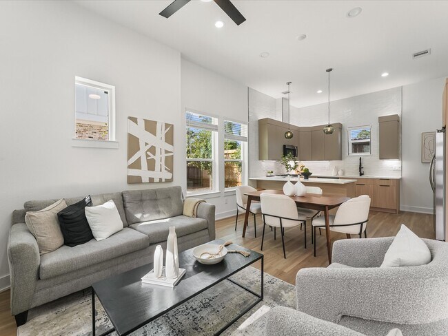 Building Photo - 2598 W Tidwell Rd