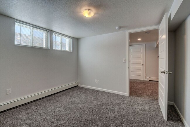 Building Photo - 4BR/2BA Beautiful Historic Home in the Highlands! AVAIL 5/15