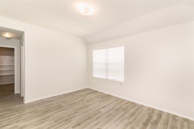 Building Photo - 24022 Treviso Gardens Dr