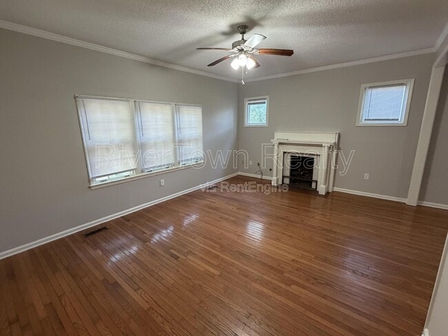 Building Photo - 736 Echles St