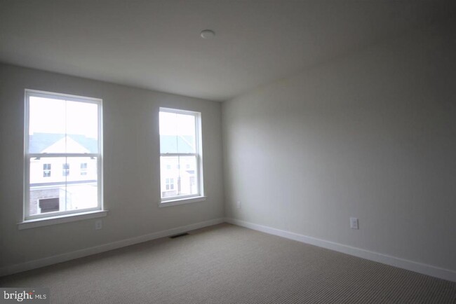 Building Photo - 111 Wynstone Ct