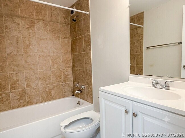 Building Photo - 2800 N Flagler Dr