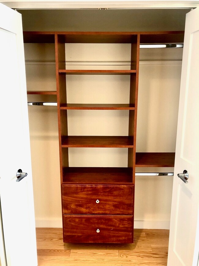 Interior Photo - 6 Buswell St