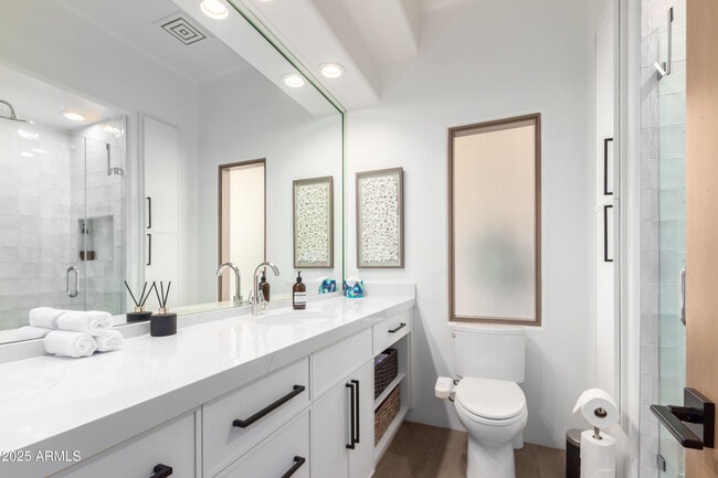 Building Photo - 6900 E Ironwood Dr