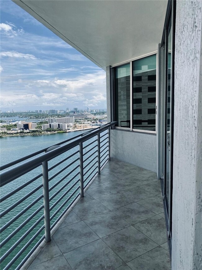 Building Photo - 335 S Biscayne Blvd