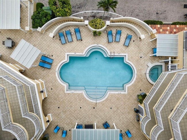 Building Photo - 555 5th Ave NE