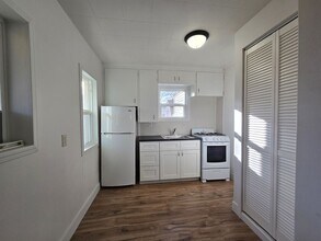 Building Photo - Newly Updated 1 Bed / 1 Bath Bungalow