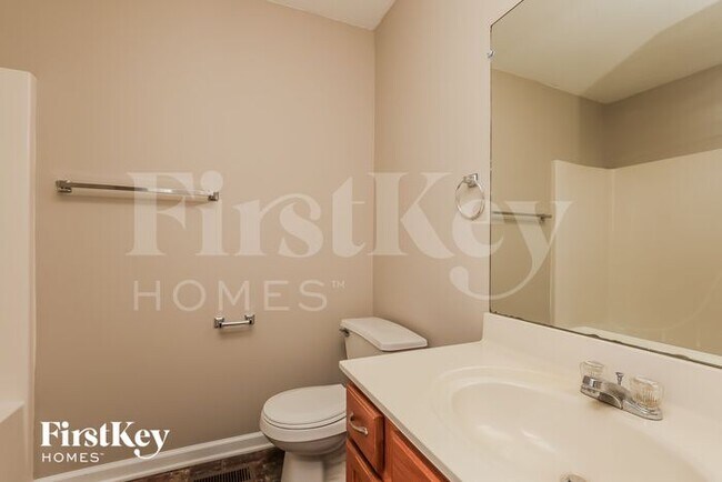 Building Photo - 1500 Cedar Springs Cir