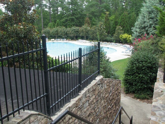 Building Photo - Gorgeous Brick Home with Golf Course / Lake View in Popular Mirror Lake Golf/ Swim / Tennis Subdi...