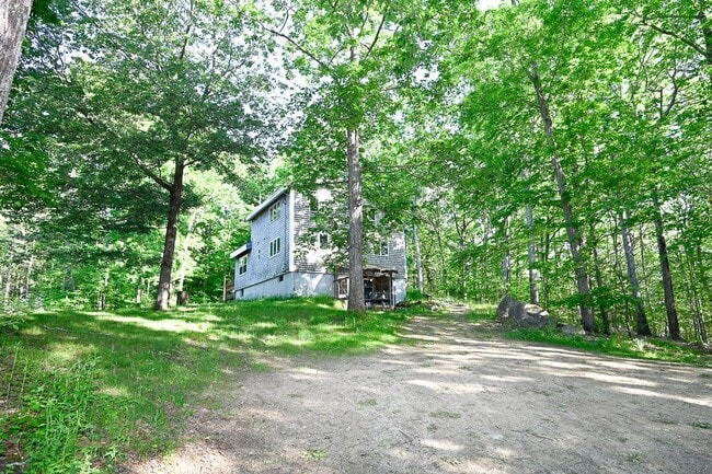 Building Photo - 70 Ledge Farm Rd