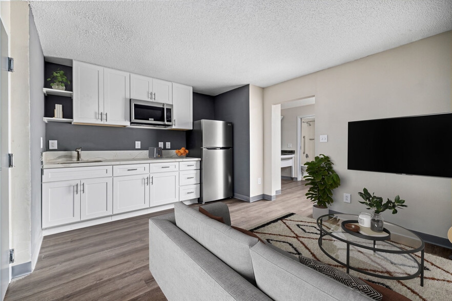 1105 Flats - 1105 Flats at North Hills