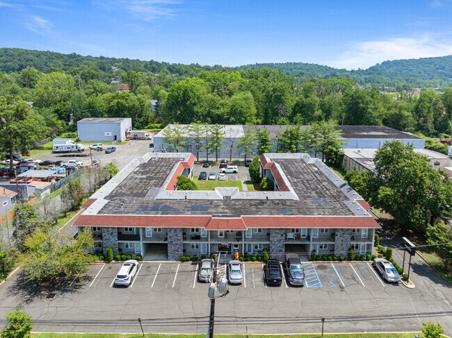 Building Photo - 30 US-9W