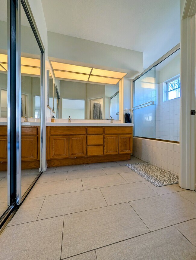 Building Photo - 12732 Via Nieve