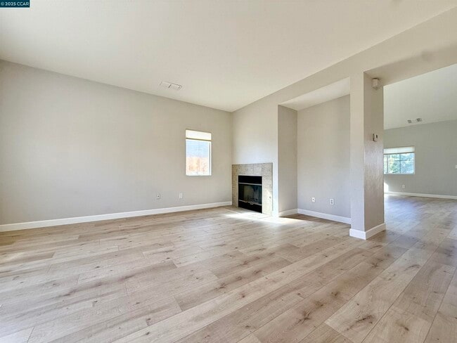 Building Photo - 4431 Meadow Valley Cir