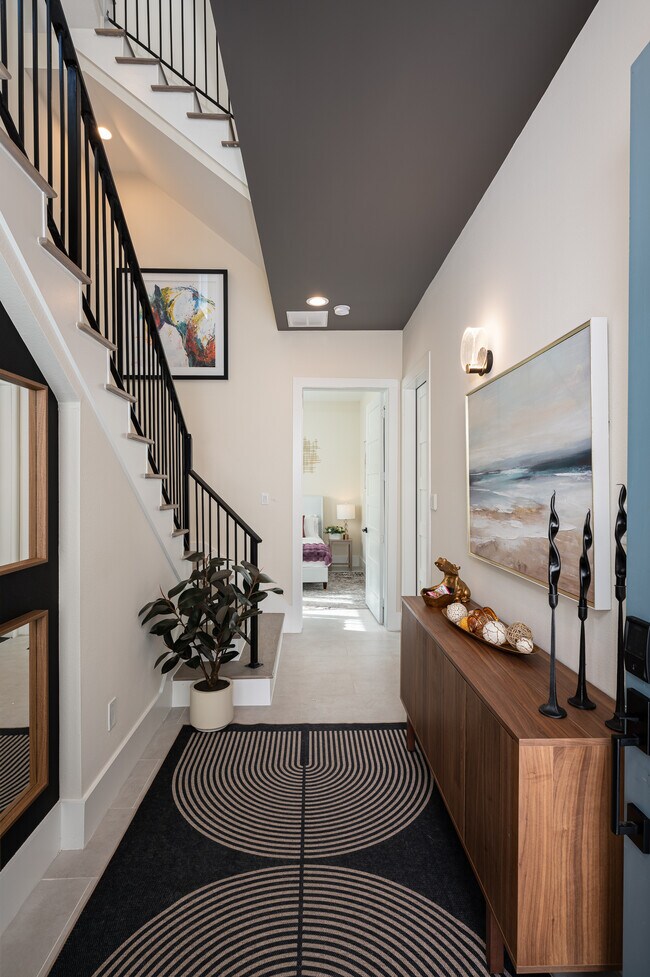 Building Photo - 913 Thompson St