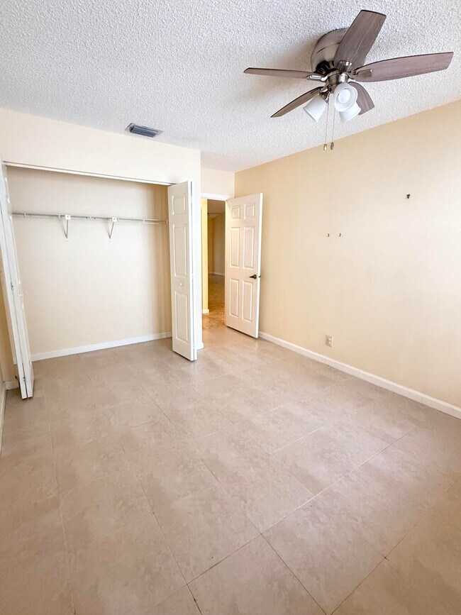 Building Photo - 3080 Inglewood Terrace