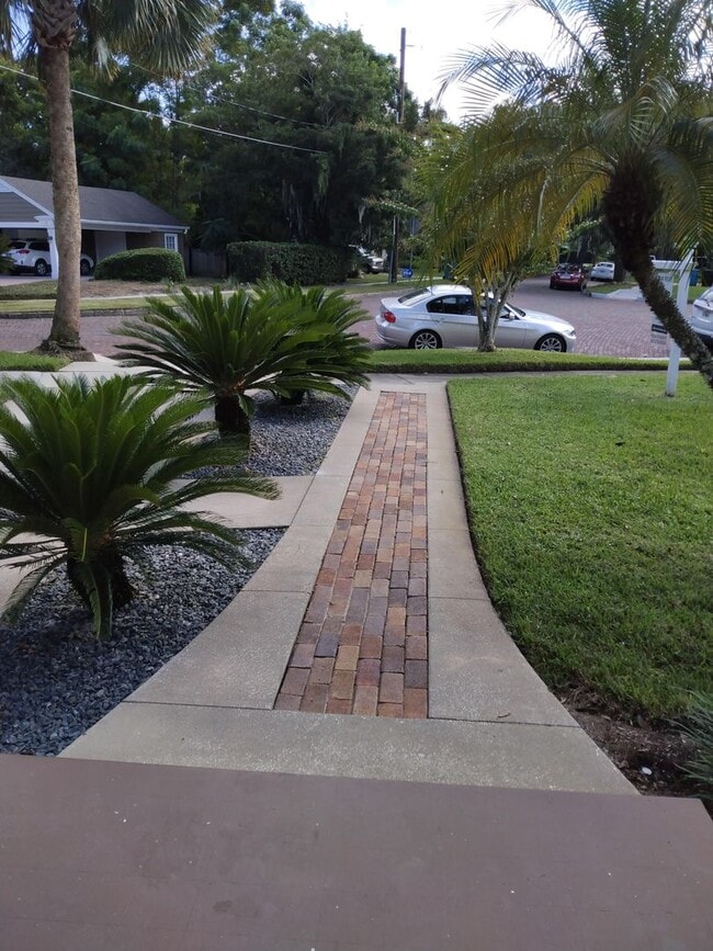Building Photo - 721 Terrace Blvd