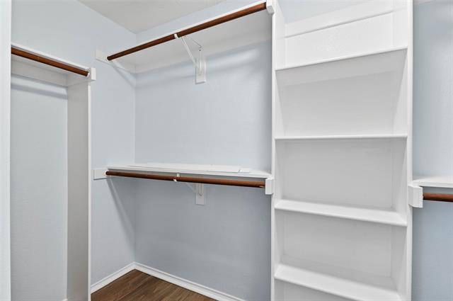 Building Photo - 316 Leameadow Dr