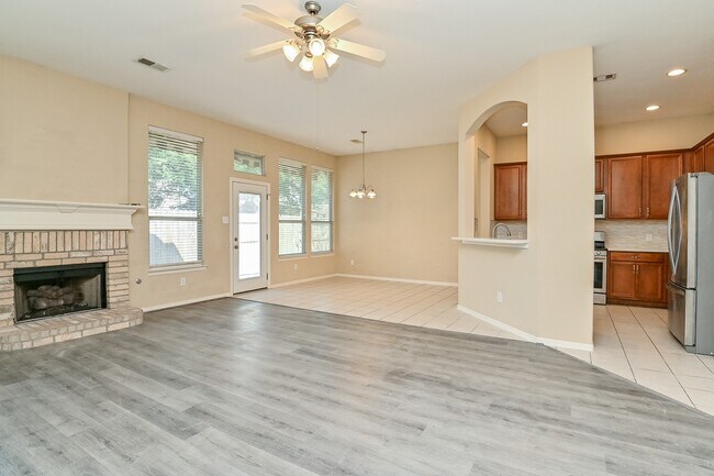 Building Photo - 719 Levi Bend