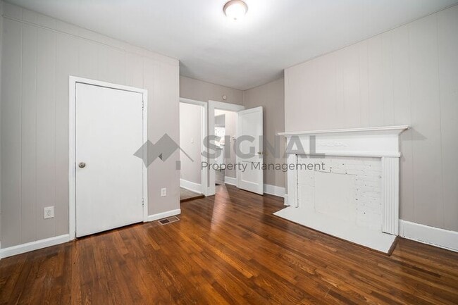 Building Photo - 529 Telford Ln