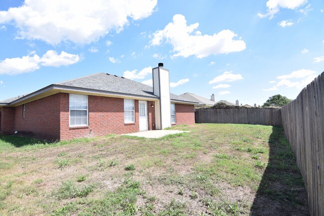 Building Photo - 4402 Water Oak Dr