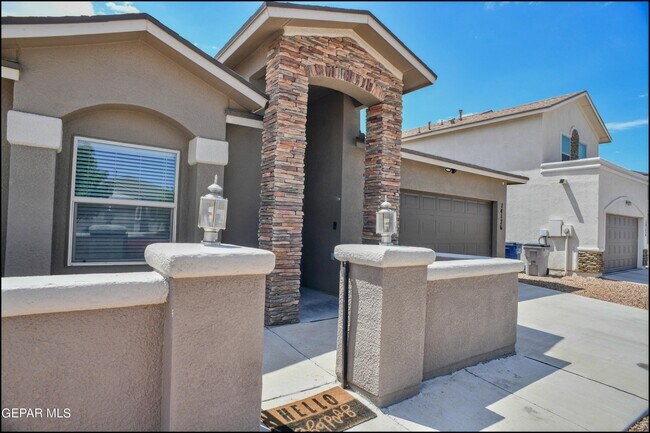 Building Photo - 14176 Charles Pollock Ave