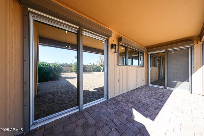 Building Photo - 9833 E Watford Way