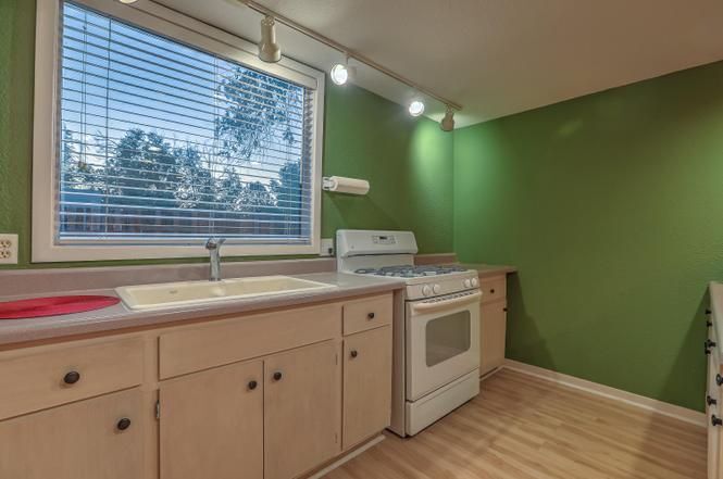 Building Photo - 2708 Campbell Rd NW