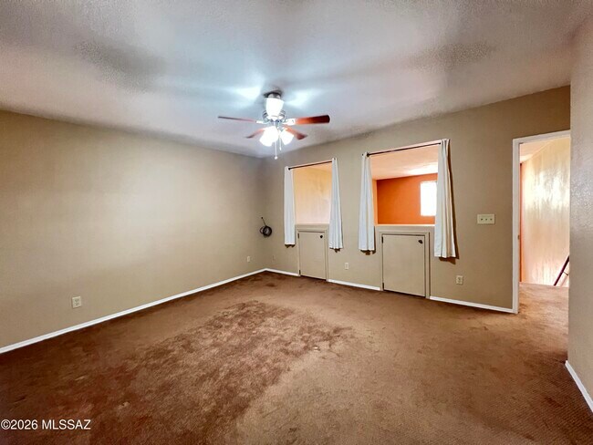 Building Photo - 10117 E Arizmo St