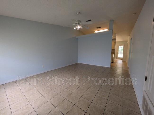 Building Photo - 3359 Greenbriar Circle