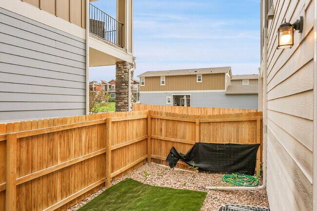 Building Photo - $2,550 - 3 Bed, 2.5 Bath Home in Colorado ...