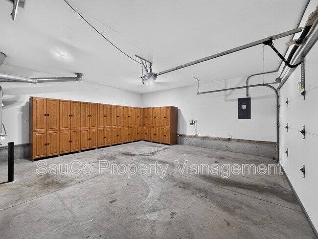 Building Photo - 48 S 17th Ct
