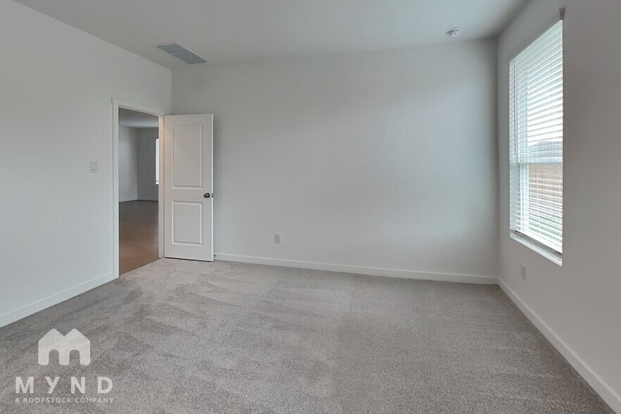 Building Photo - 10559 Ysasmendi Rdg